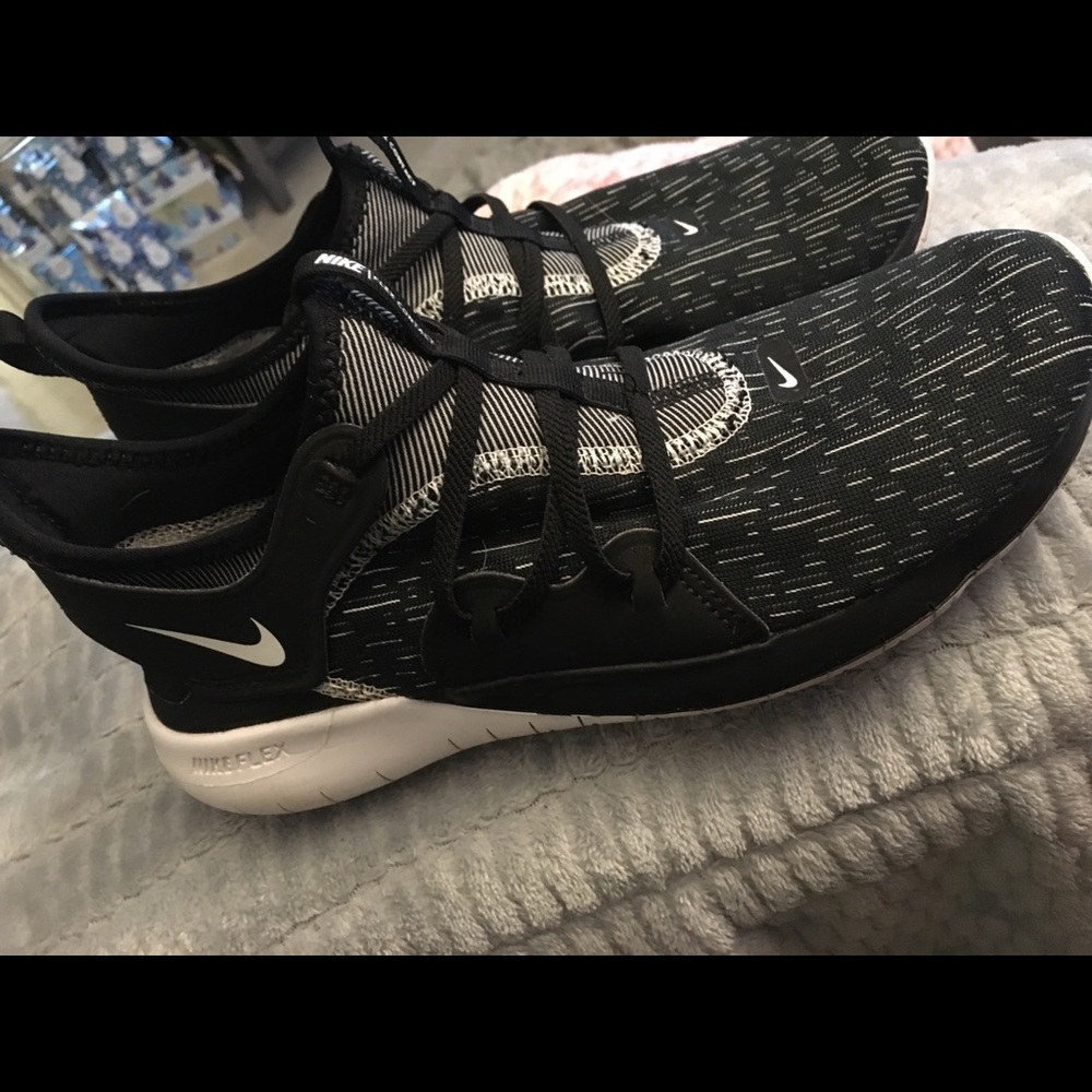Women’s Nike offset contact three 2019